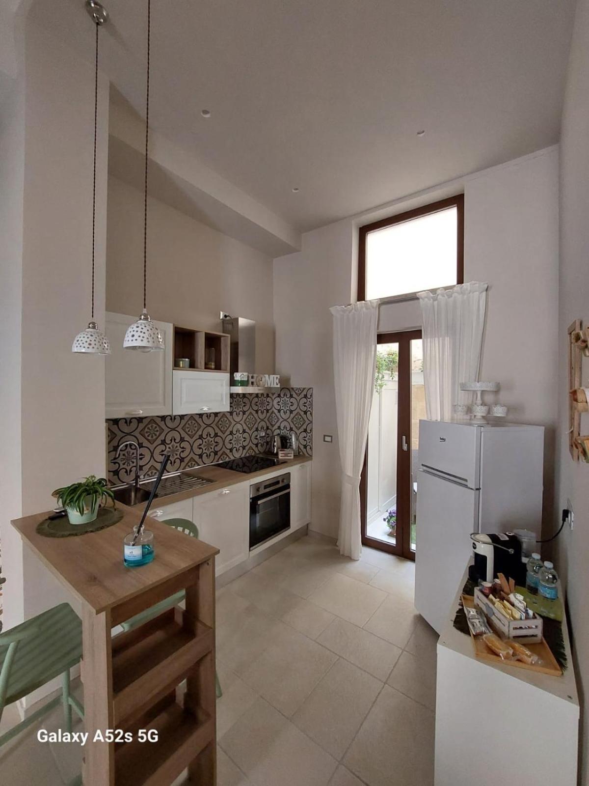 Happynesshouse_Locazione Turistica Lejlighed Trani Eksteriør billede
