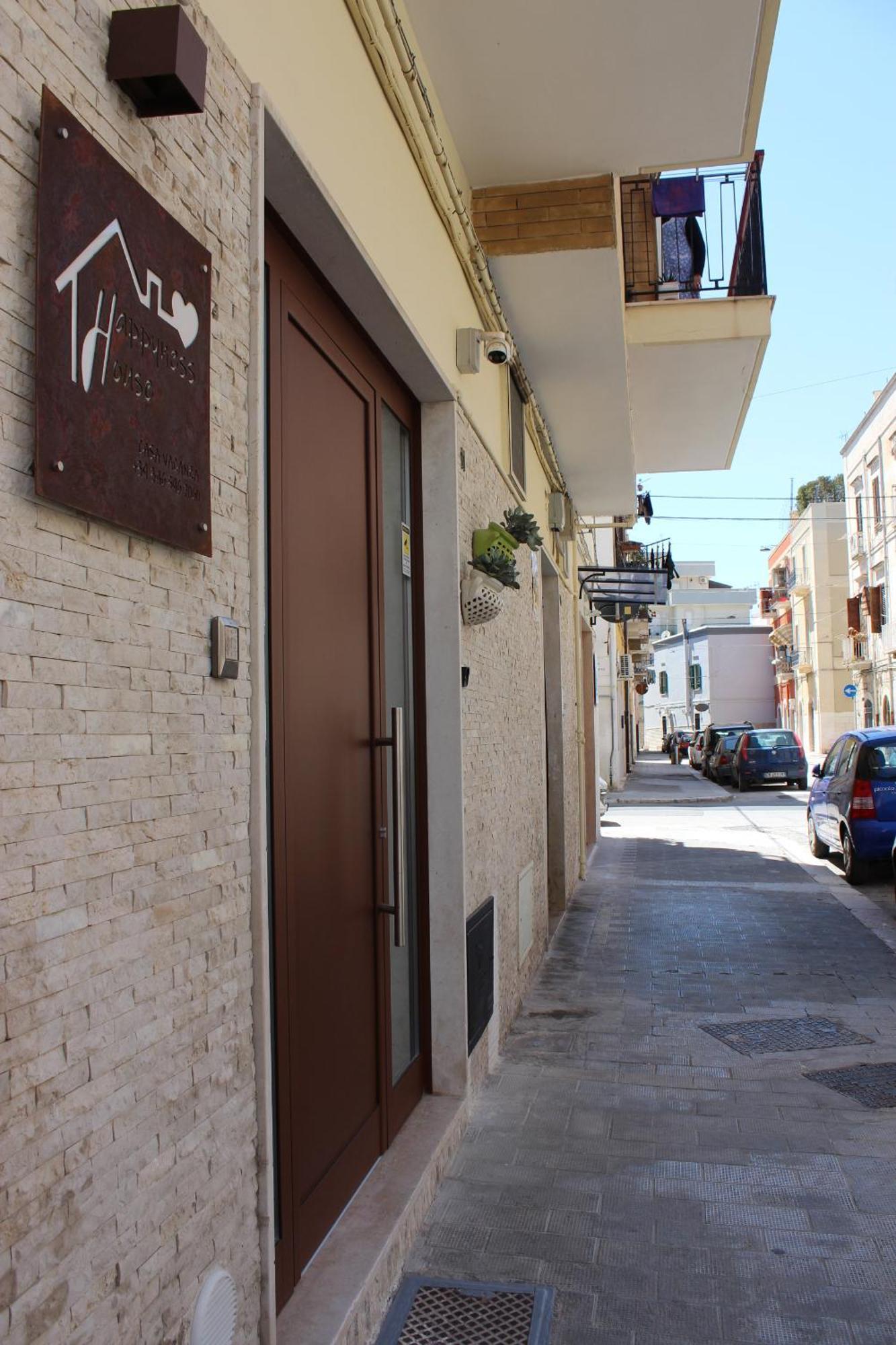 Happynesshouse_Locazione Turistica Lejlighed Trani Eksteriør billede