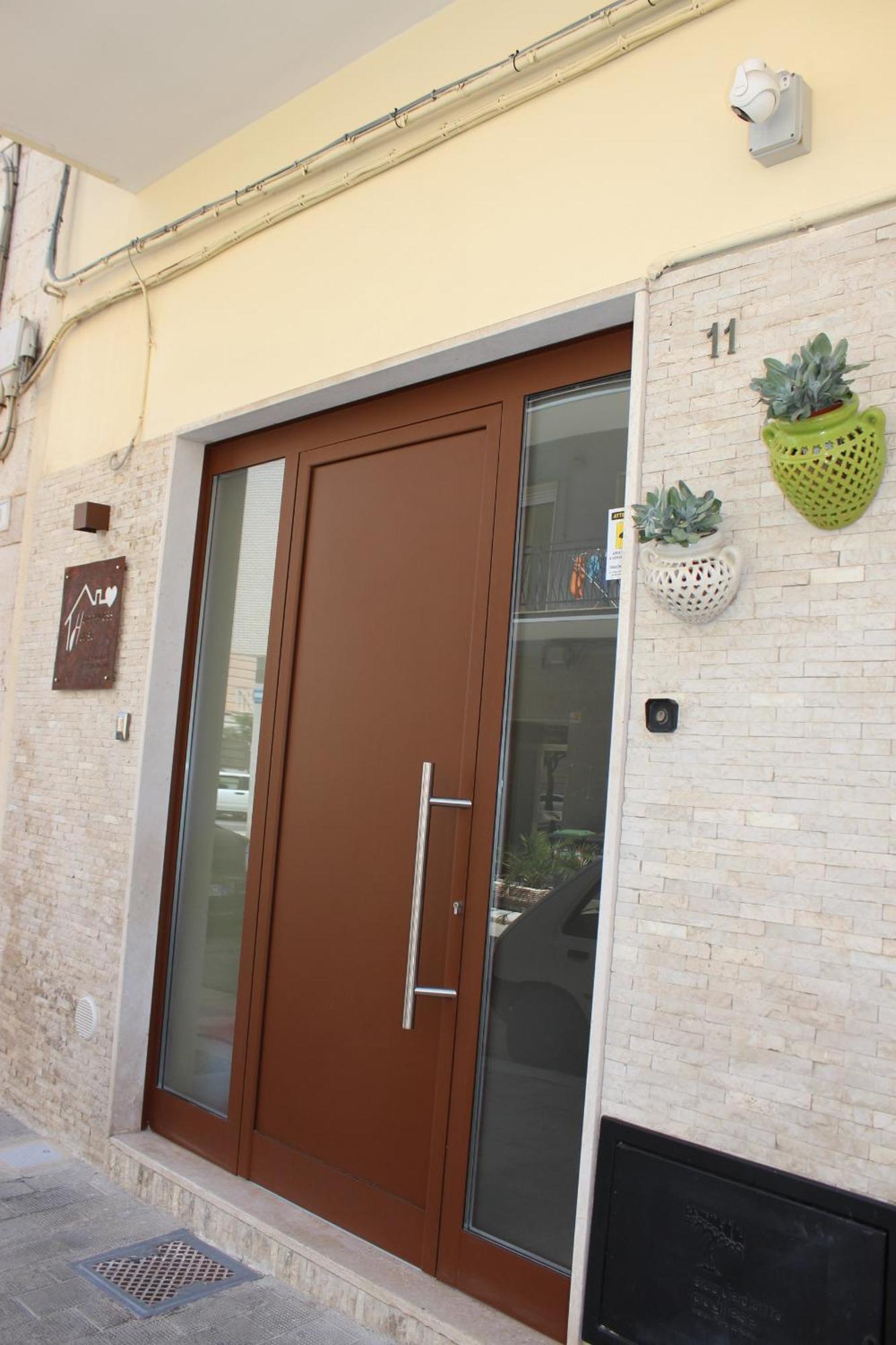 Happynesshouse_Locazione Turistica Lejlighed Trani Eksteriør billede